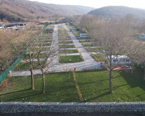 Şehrin Gürültüsünden Uzak, Doğayla İç İçe: Lordroyal Camping’de Karavan Yaşamı